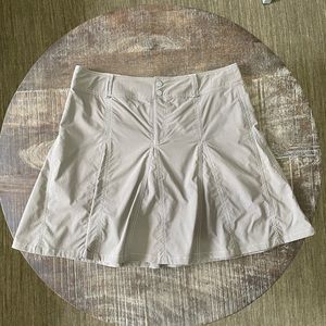 Sahalie Be Free Transport Flared Skort in Taupe, Size 10